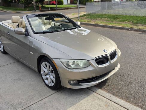 Used 2011 BMW 328i Convertible RWD image 10