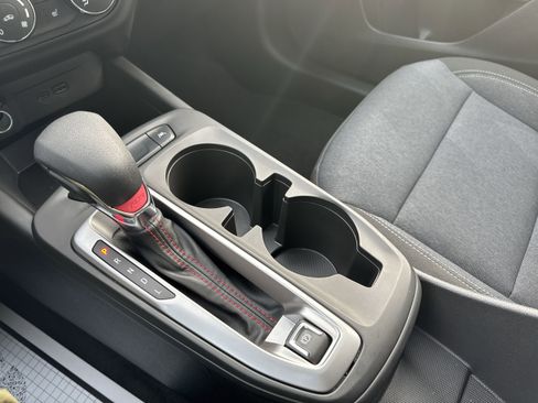 Used 2024 Chevrolet Trax RS w/ Driver Confidence Package image 16