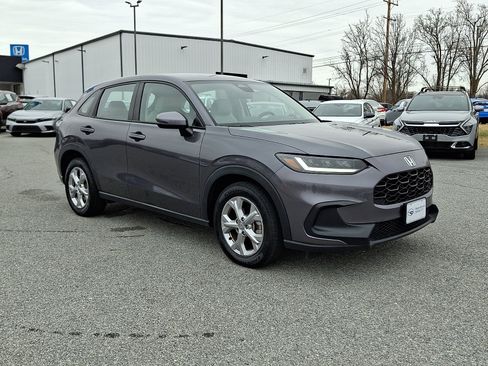 Used 2023 Honda HR-V LX image 1