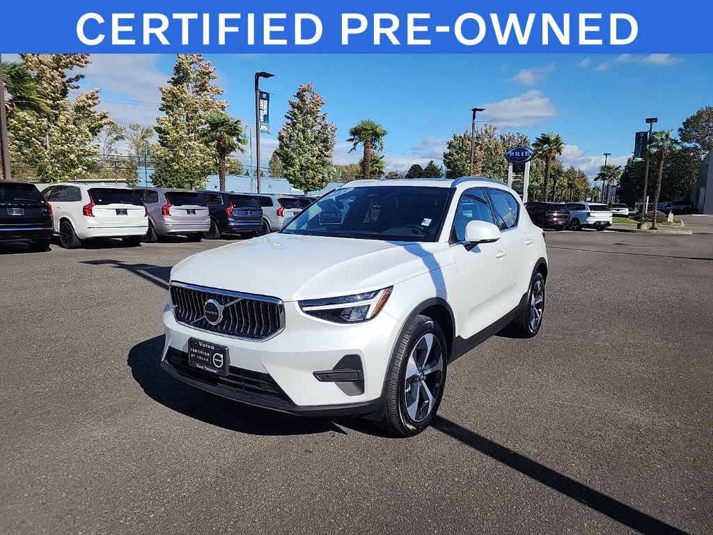 Used 2025 Volvo XC40 B5 Core w/ Protection Package Premier AWD/4WD image 1