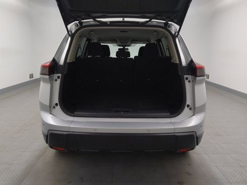 Used 2024 Nissan Rogue S AWD/4WD image 29