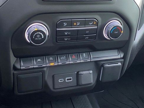 Certified 2025 Chevrolet Silverado 1500 Custom image 14