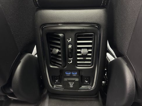 Certified 2021 Jeep Grand Cherokee Limited w/ Quick Order Package 28K 80th AWD/4WD image 14