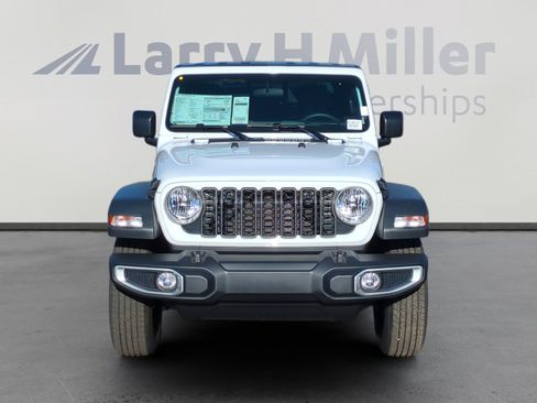 New 2026 Jeep Gladiator Sport image 8