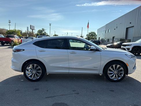 Used 2024 Buick Envista Avenir FWD image 2