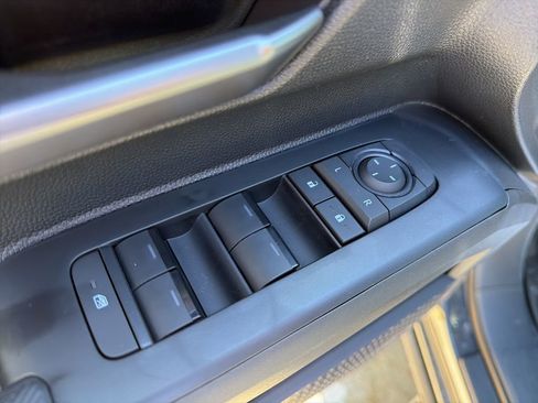 New 2025 Toyota Tacoma TRD Off-Road AWD/4WD image 13