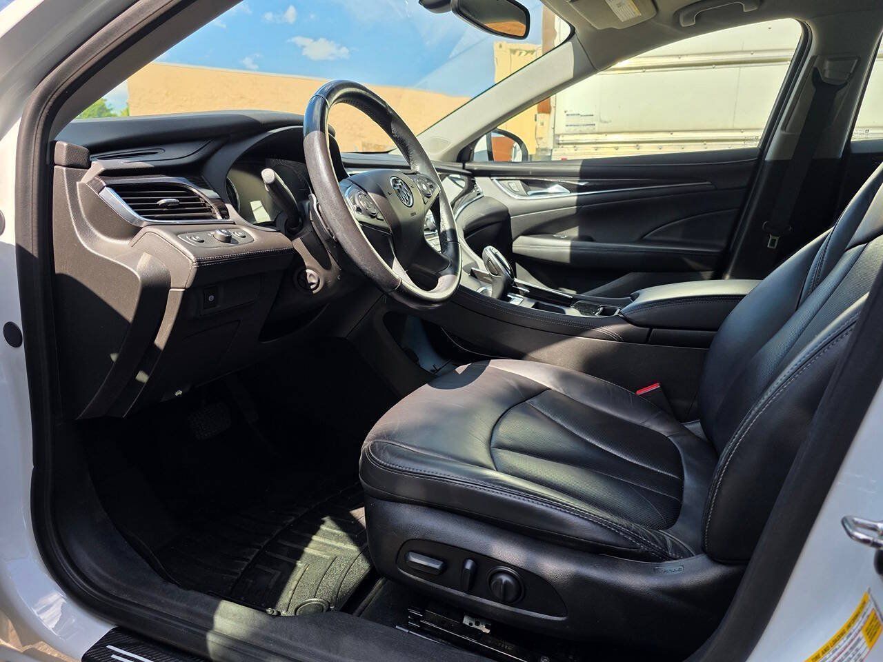 Used 2018 Buick LaCrosse Essence FWD image 12