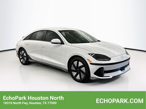Used 2024 Hyundai Ioniq 6 SE RWD image 1