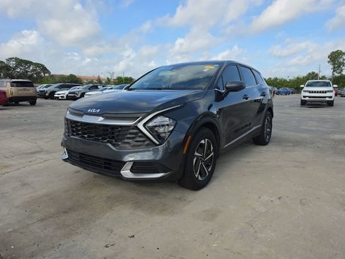 Used 2023 Kia Sportage LX FWD image 5