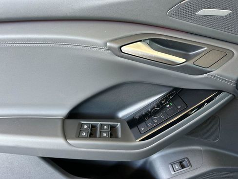 New 2027 Audi Q6 e-tron Premium Plus AWD/4WD image 10