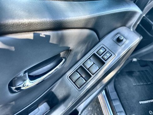 Used 2024 Nissan Frontier SV image 22