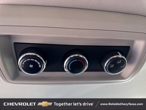 Used 2018 Dodge Grand Caravan SE w/ UConnect Hands-Free Group image 17