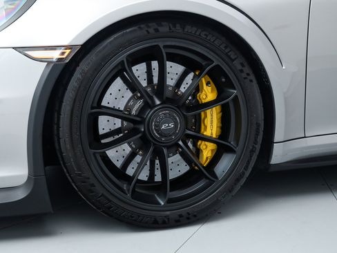 Used 2016 Porsche 911 GT3 RS RWD image 32