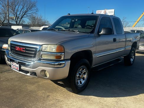 Used 2004 GMC Sierra 1500 SLE w/ Safe And Sound Package image 40