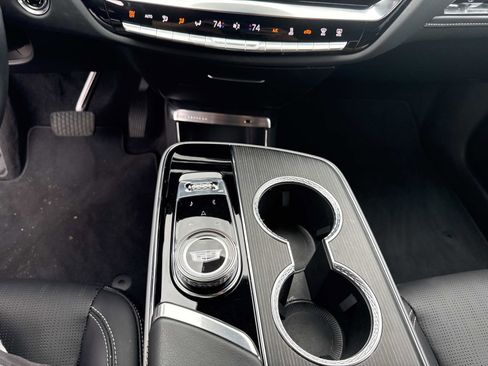 New 2025 Cadillac Lyriq Luxury image 29