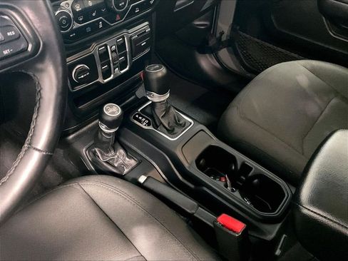 Used 2023 Jeep Wrangler Unlimited w/ Cold Weather Group AWD/4WD image 20