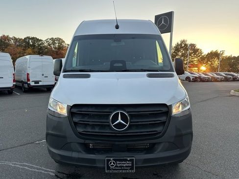 Used 2025 Mercedes-Benz Sprinter 2500 image 2