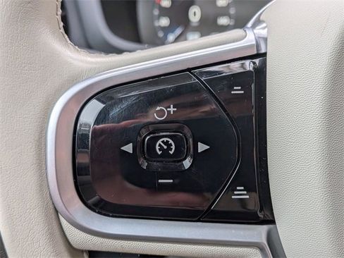 Used 2020 Volvo V60 T5 Cross Country w/ Protection Package Premier image 21