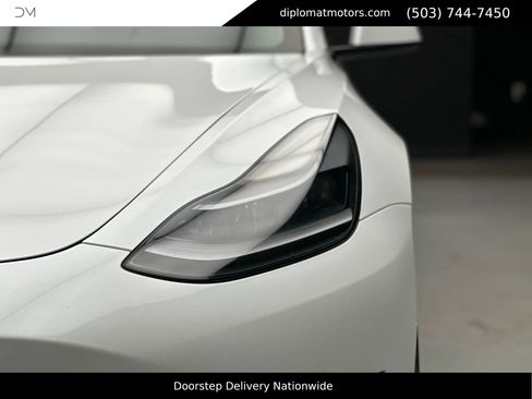 Used 2021 Tesla Model 3 Performance image 12