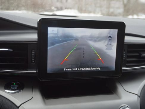 Used 2020 Ford Explorer XLT w/ Equipment Group 202A image 23