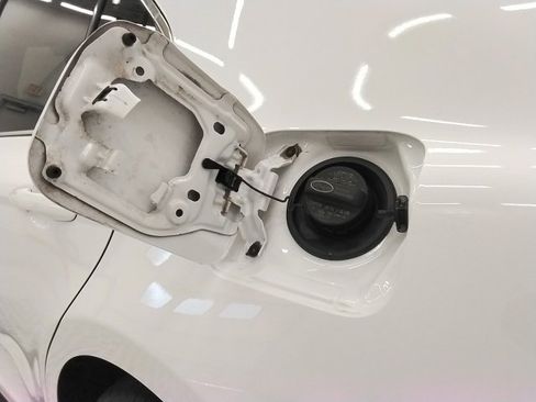 Used 2024 Toyota Camry SE image 21