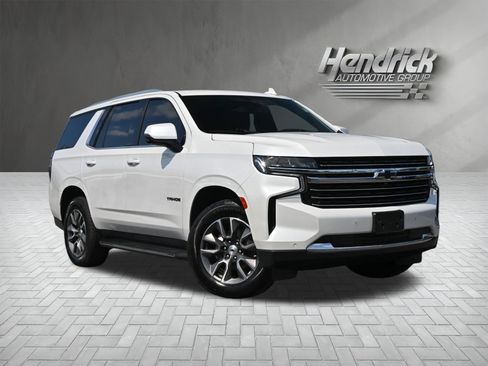 Used 2022 Chevrolet Tahoe LT w/ Luxury Package RWD image 2