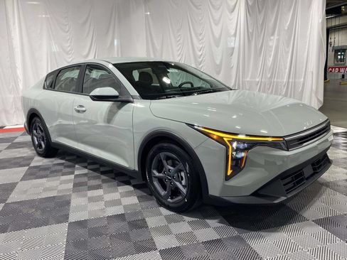 New 2026 Kia K4 FWD image 5