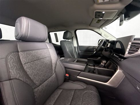 Used 2023 Toyota Tundra Limited AWD/4WD image 40