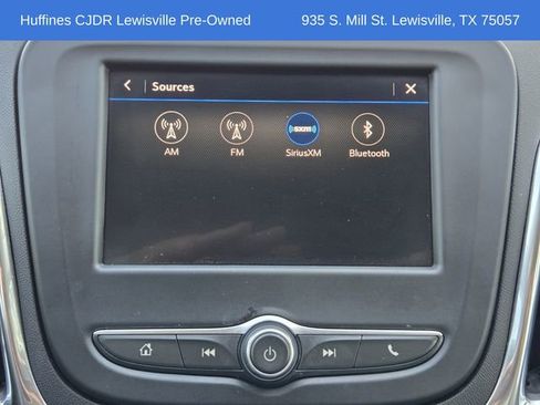 Used 2020 Chevrolet Equinox LT image 18