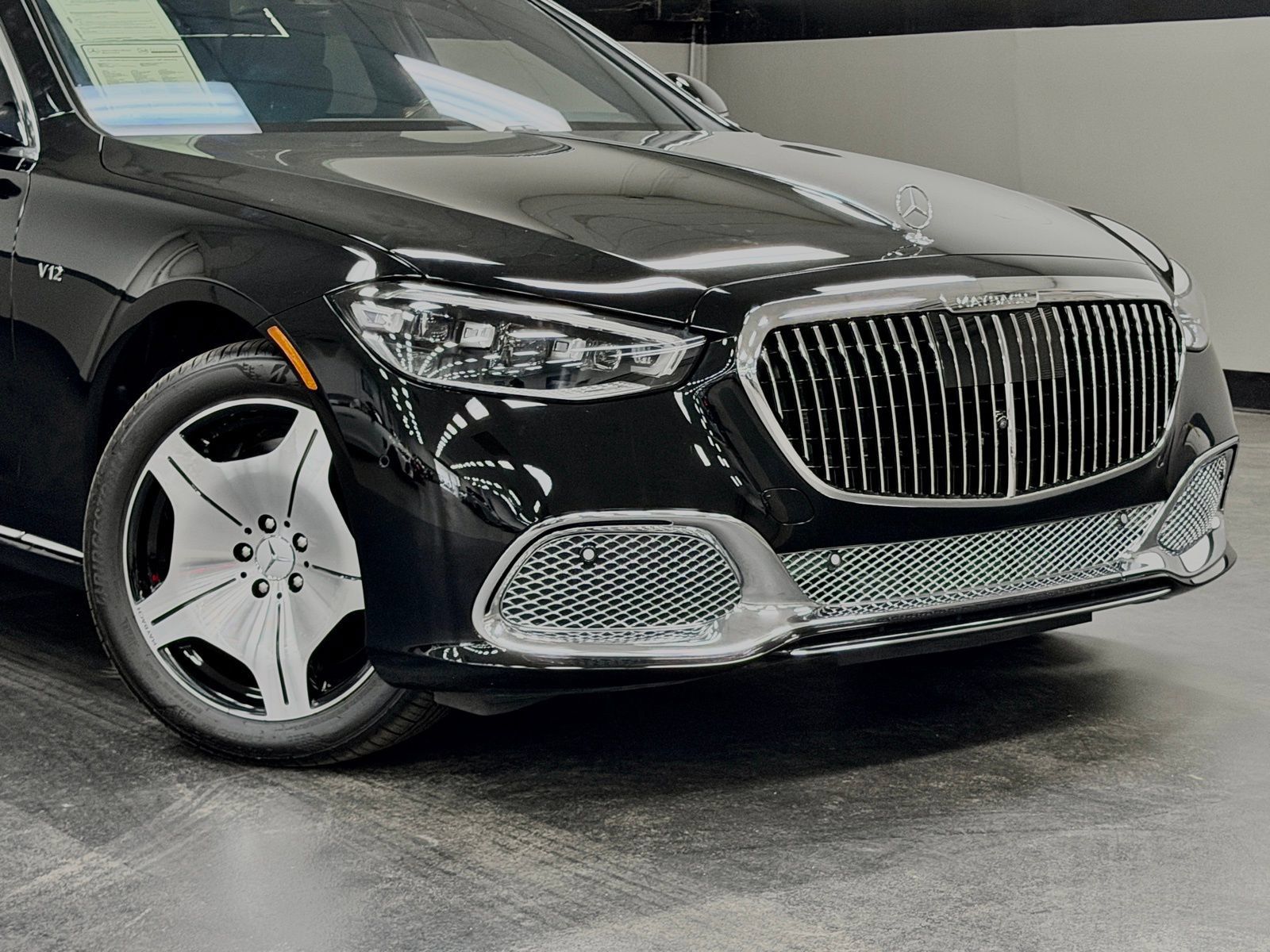 Used 2024 Mercedes-Benz Maybach S 680 4MATIC image 3