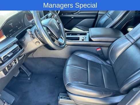 Used 2023 Lincoln Aviator Reserve AWD/4WD image 6