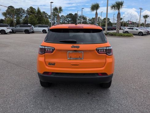 Used 2026 Jeep Compass Latitude AWD/4WD image 6