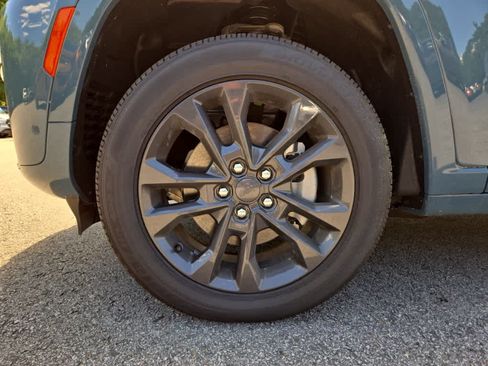 New 2026 Jeep Grand Cherokee L Limited AWD/4WD image 10