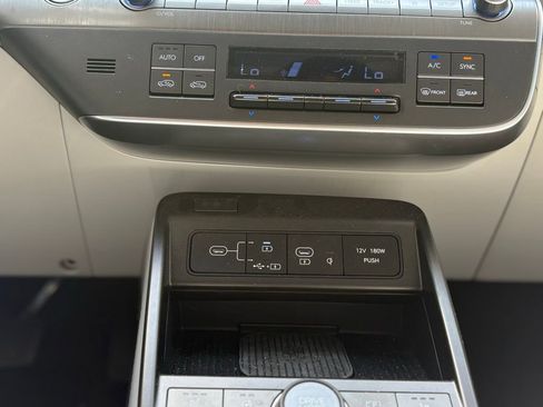 Certified 2024 Hyundai Kona Limited image 26