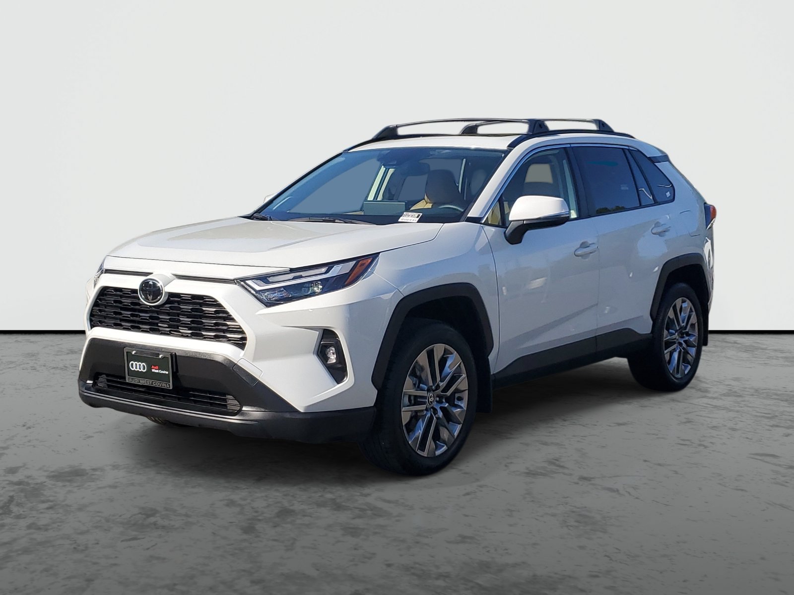 Used 2025 Toyota RAV4 XLE Premium w/ Weather Package FWD image 2