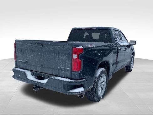 Used 2019 Chevrolet Silverado 1500 Custom w/ Custom Convenience Package image 2