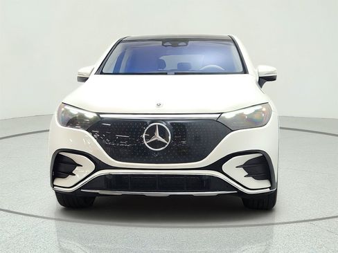 Used 2023 Mercedes-Benz EQE 500 4MATIC SUV image 2
