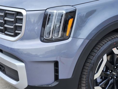 New 2025 Kia Telluride S image 6