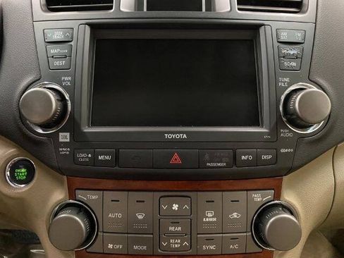Used 2009 Toyota Highlander Limited w/ Extra Value Pkg 8 AWD/4WD image 27