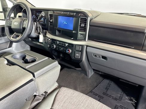 Used 2024 Ford F250 XLT image 27