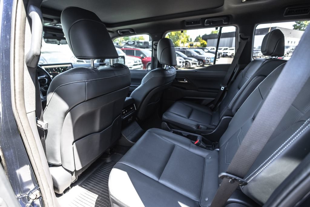Used 2024 Lexus GX 550 w/ Accessory Package (Z1) AWD/4WD image 24