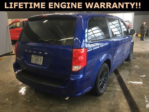 Used 2020 Dodge Grand Caravan SE image 9