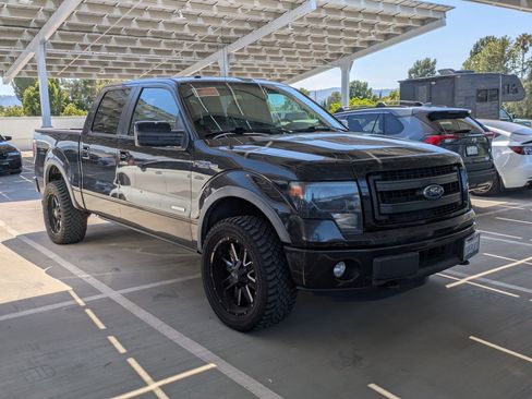 Used 2014 Ford F150 FX4 w/ Equipment Group 402A Luxury AWD/4WD image 2