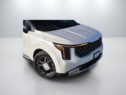 New 2026 Kia Carnival SX image 3