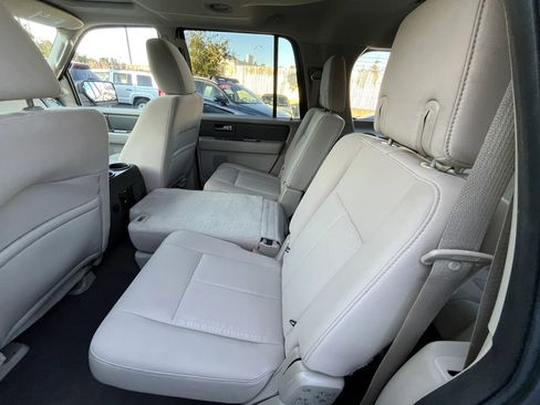 Used 2014 Ford Expedition EL XLT image 15