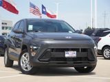 Used 2024 Hyundai Kona SE image 2