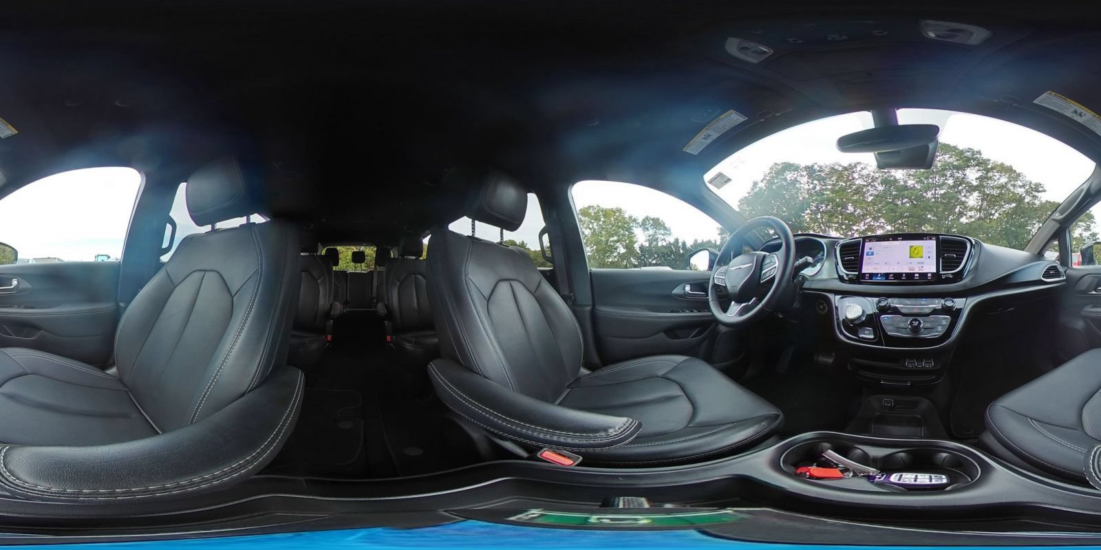 Used 2025 Chrysler Pacifica Select FWD image 44