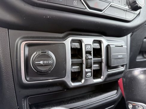 Used 2021 Jeep Wrangler Unlimited Sahara w/ Cold Weather Group image 19