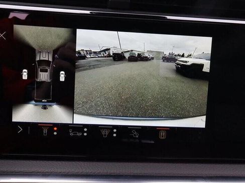 Used 2025 GMC Sierra 3500 Denali w/ Denali Reserve Package image 23