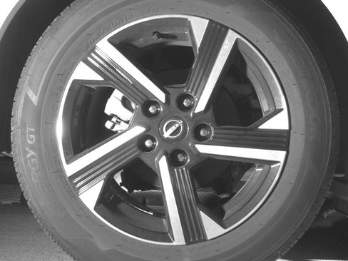 Used 2025 Nissan Sentra SV FWD image 15